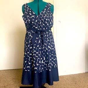Nine West size 16 polka dot navy dress